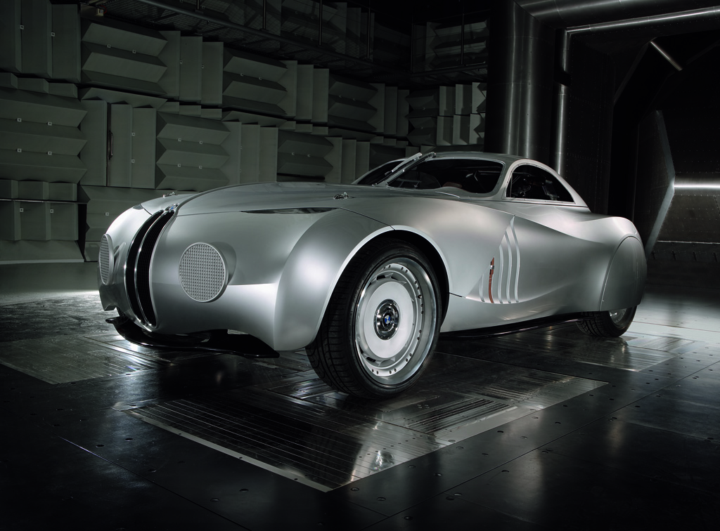 BMW Group показала полную линейку автомобилей группы Hommage