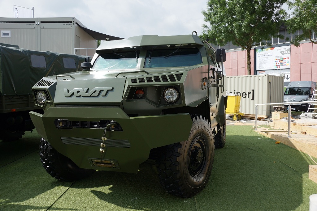 бронеавтомобиль VOLAT МЗКТ-490100