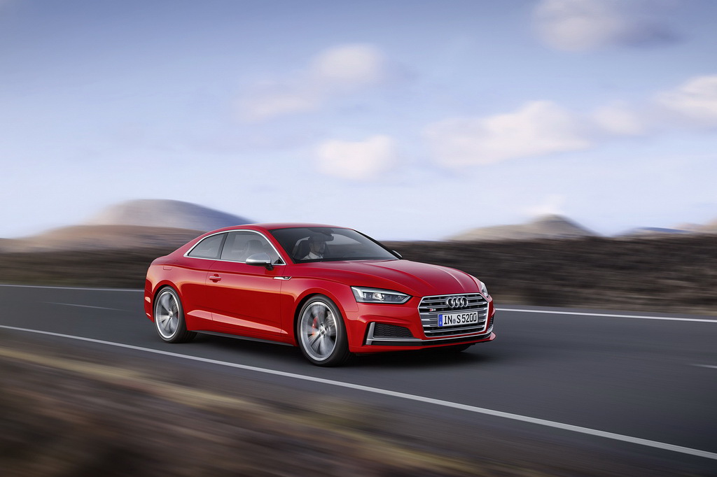 Dynamic photo, Colour: Misano Red