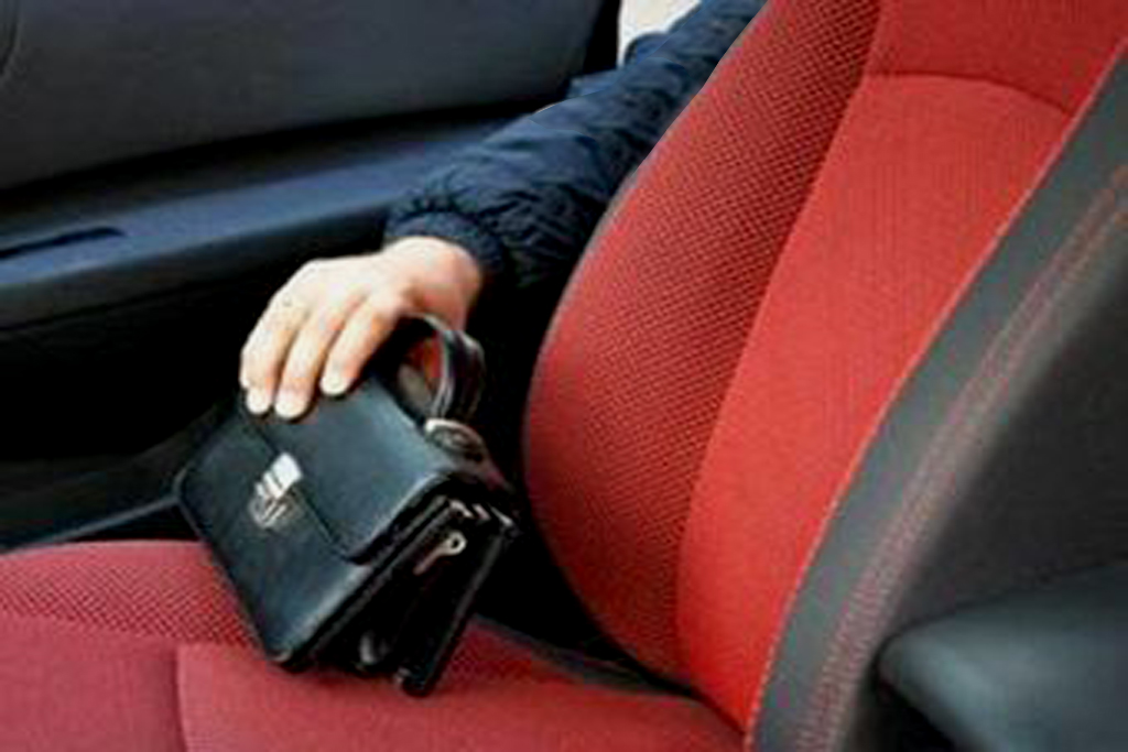 полицейский бессовестно обокрал водителя