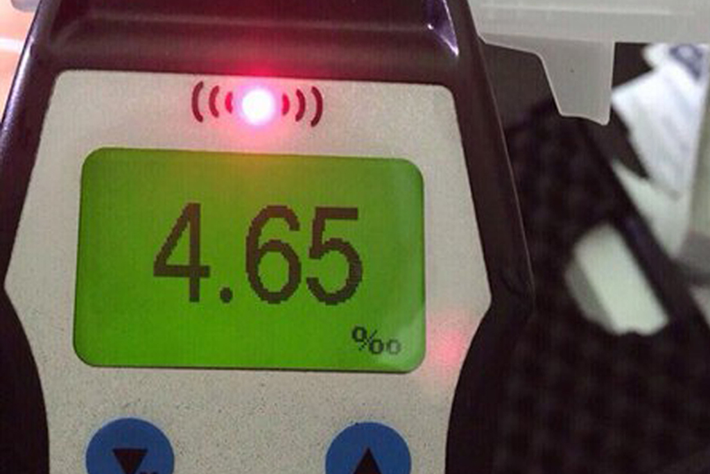 Пьяный водитель установил антирекорд по степени опьянения