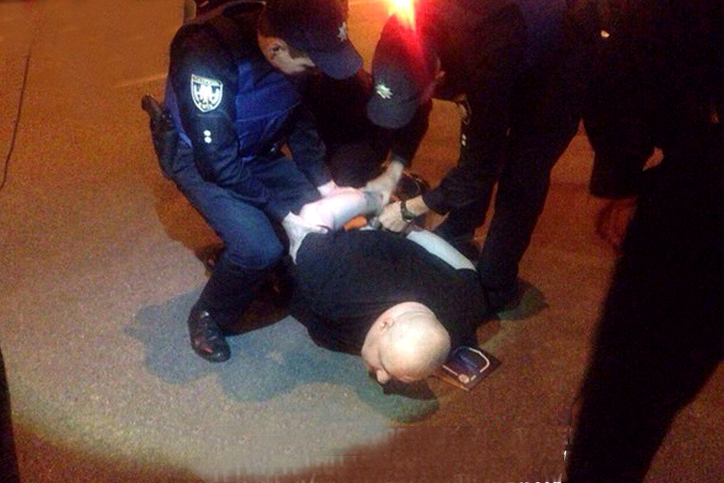 Пьяного гаишника на BMW X5 ловили два экипажа полиции