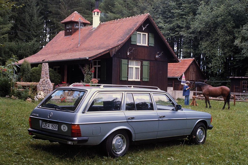 С семейства W123 началось производство и долгая история успеха универсалов марки.
