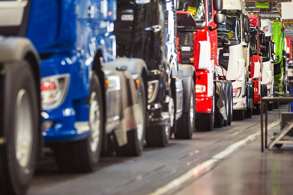 Крупнейшие производители грузовиков заплатят штраф 3 млрд евро