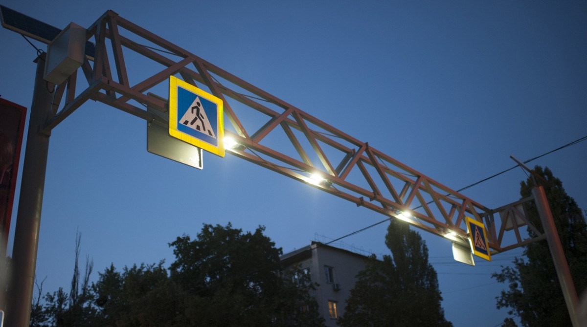 Наземні пішохідні переходи Києва отримають нове освітлення
