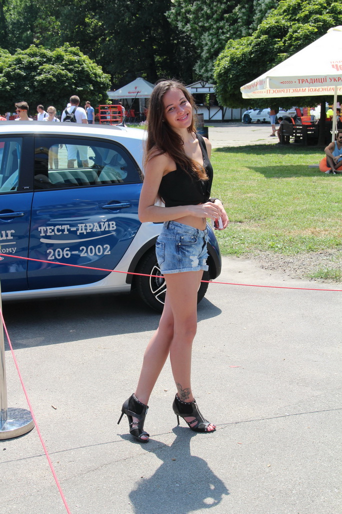 NewCarsFest 2016 Girls