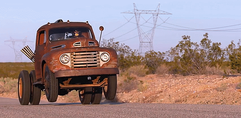 Как 66-летний грузовик превратили в дрегстер (ВИДЕО)