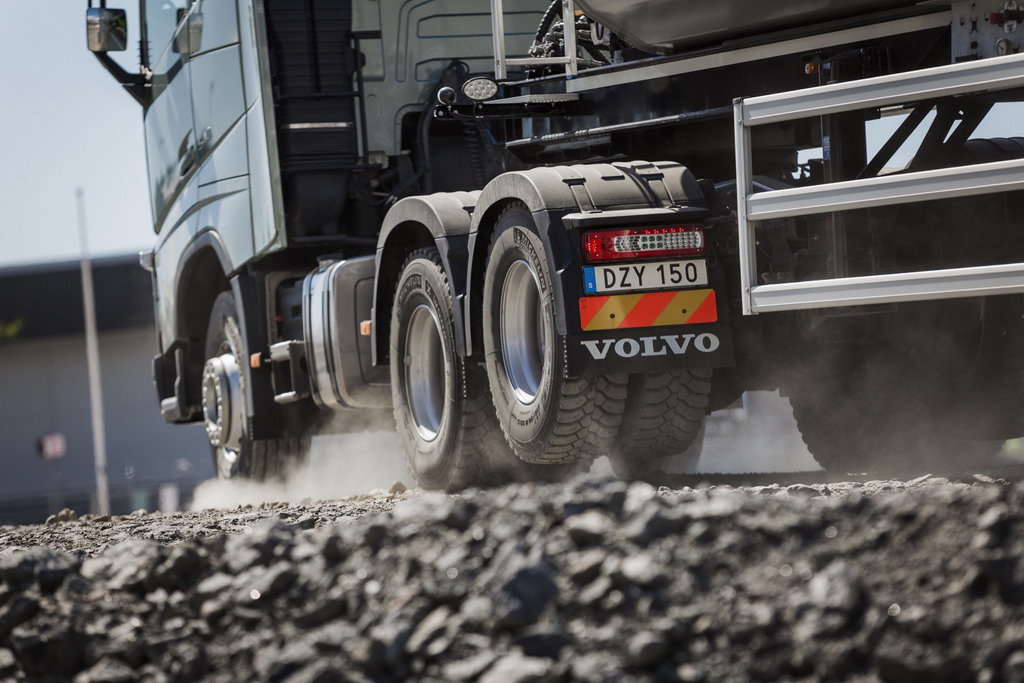 Volvo Trucks развенчивает мифы о новых технологиях