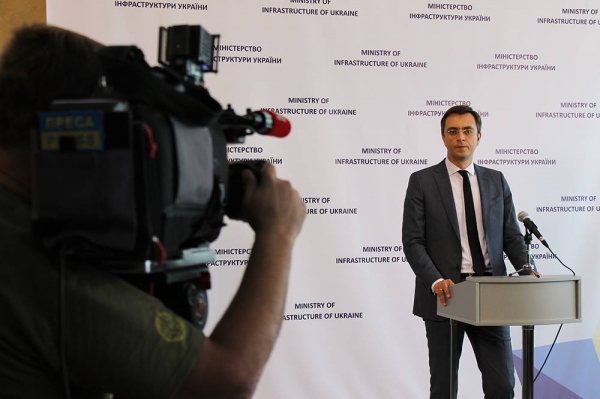 Министр инфраструктуры Украины Владимир Омелян