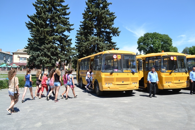 Шкільні автобуси Мрія