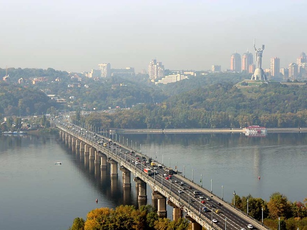 Ремонт моста Патона в Киеве. Движение ограничат до конца октября 