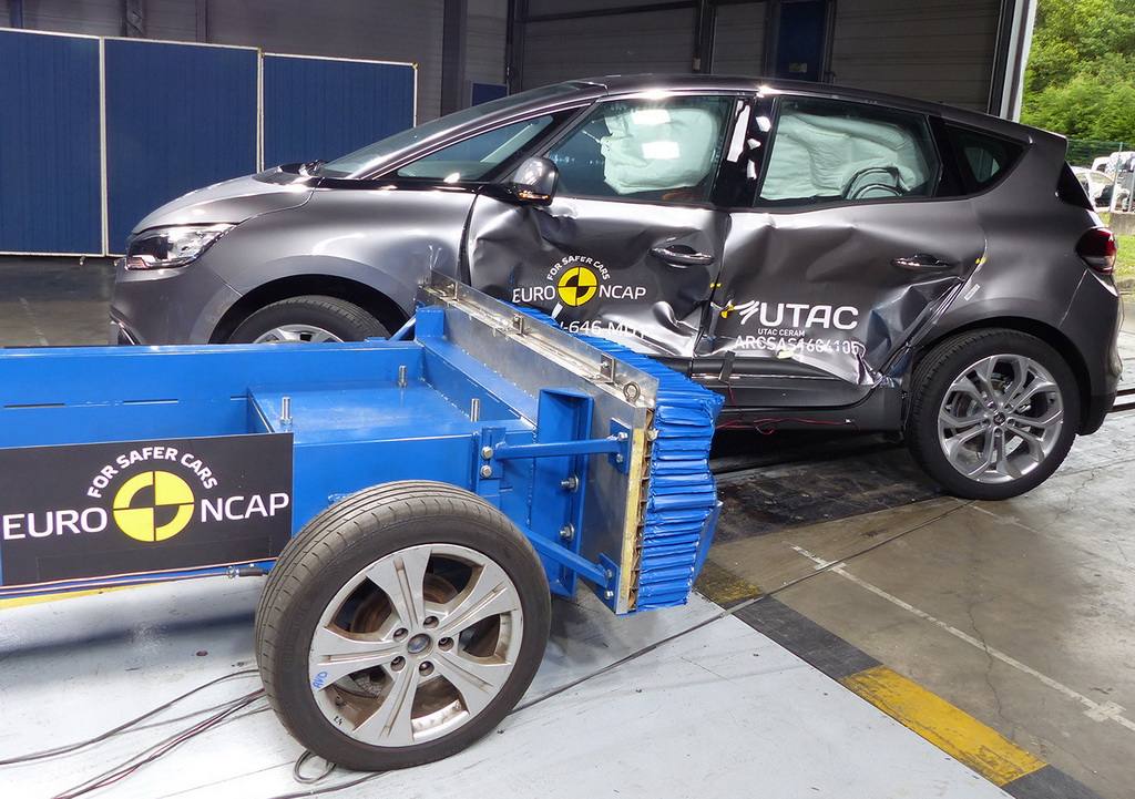 Новый Renault Scenic стал юбилейным победителем Euro NCAP