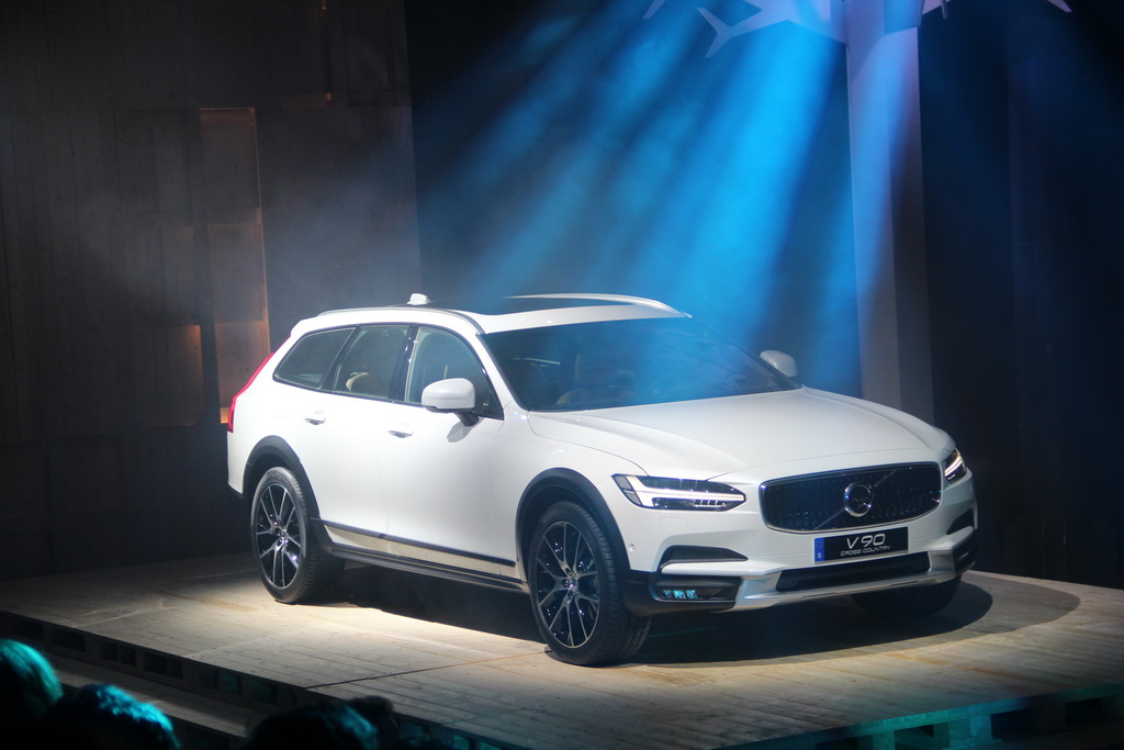 V90 Cross Country