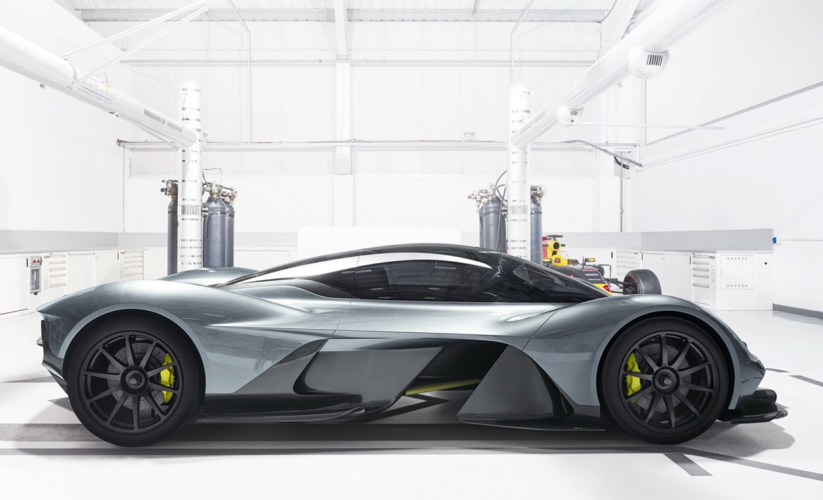 Гиперкар Aston Martin AM-RB 001 собрал втрое больше предзаказов