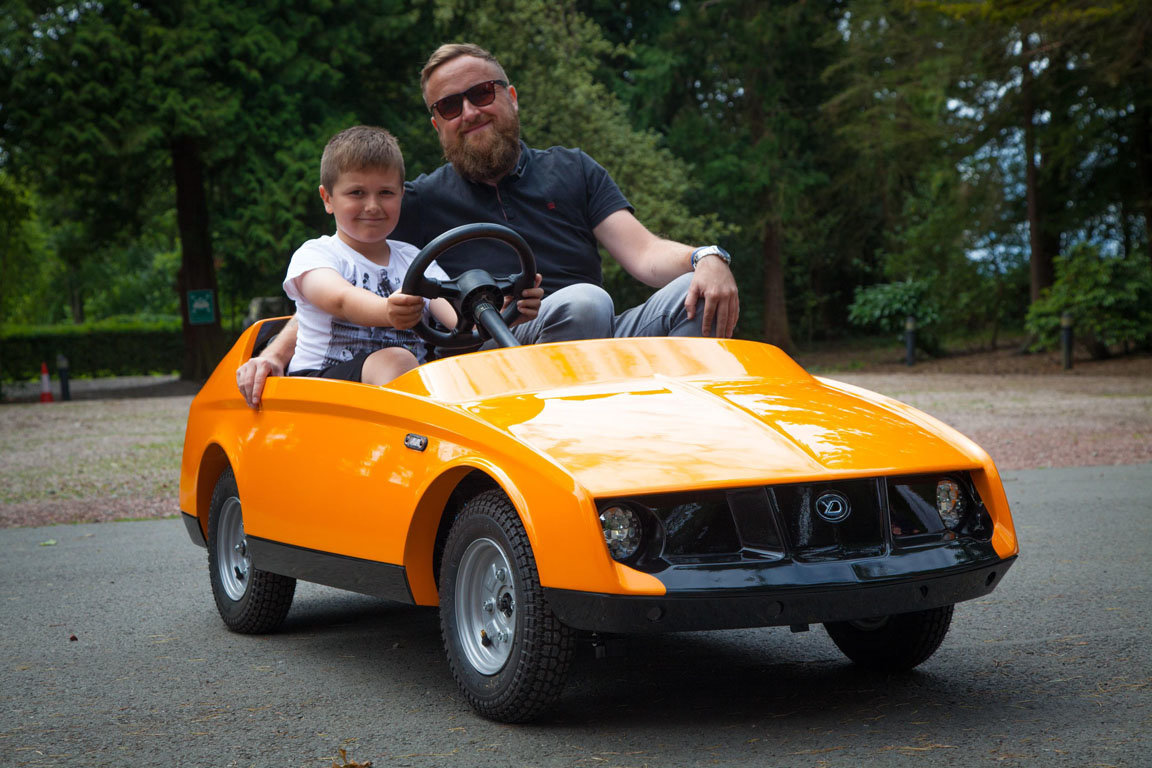 Firefly – учебный автомобиль для детской школы вождения