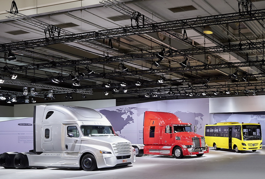 Freightliner Inspiration Truck