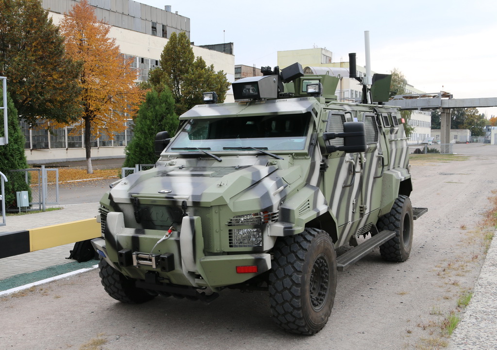 КрАЗ испытал беспилотный бронеавтомобиль «Спартан»