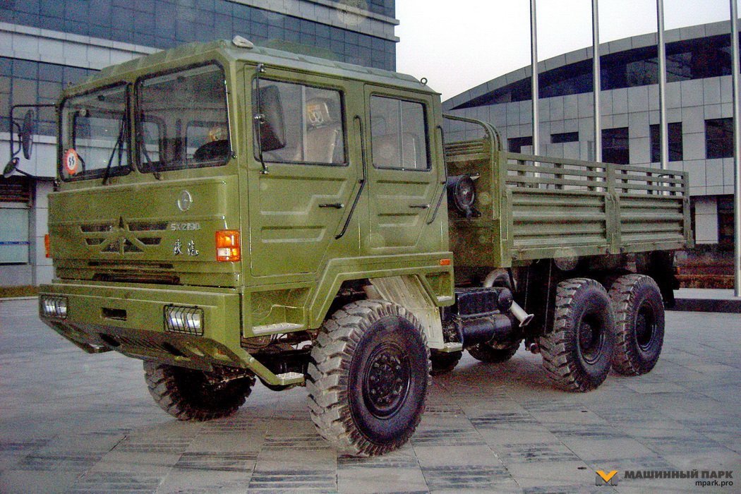 Армейский грузовик Shaanxi