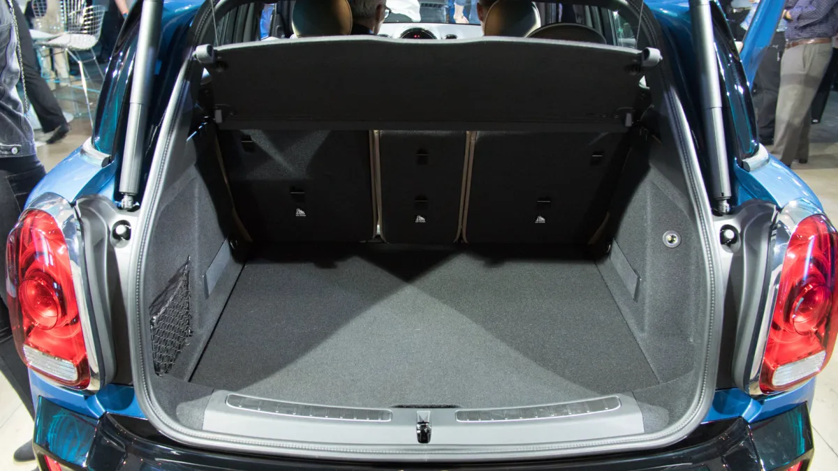 2017-mini-countryman-2