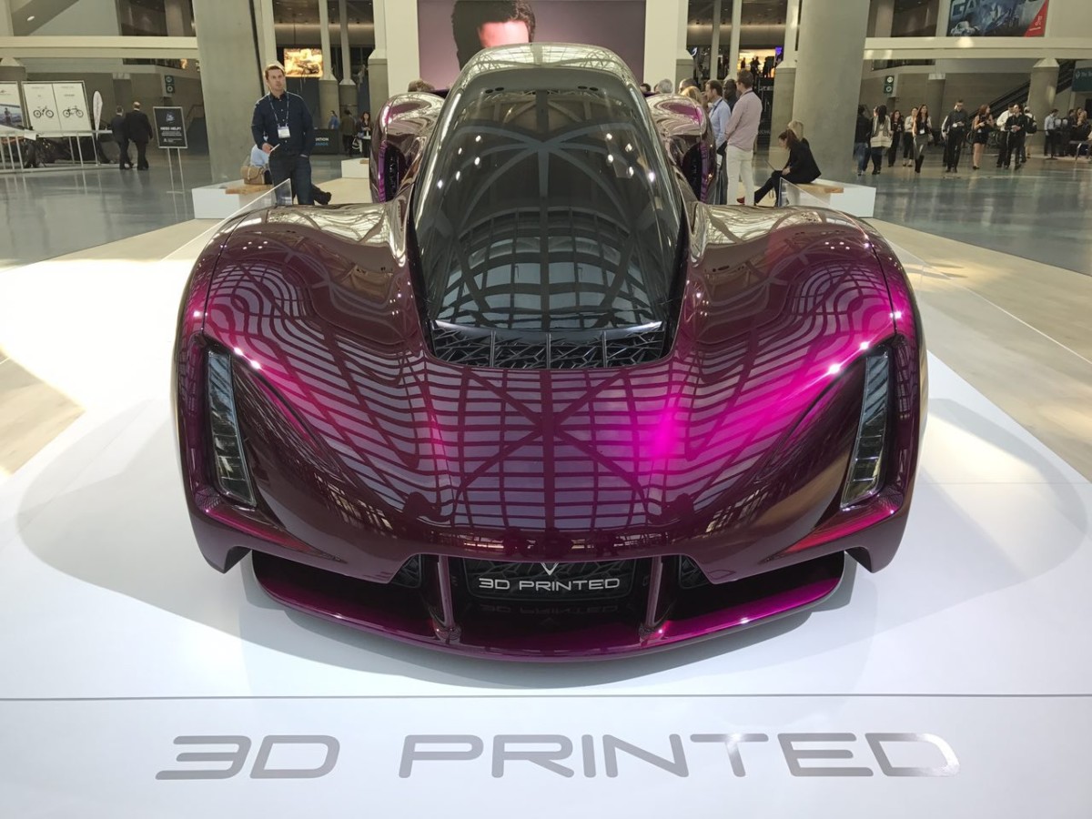Суперкар автомобиль, распечатанный на 3D принтере
