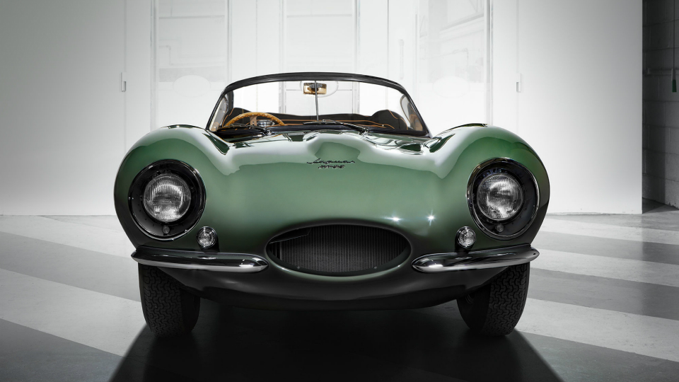 Первый в мире суперкар Jaguar XKSS воскресили для 9 богачей