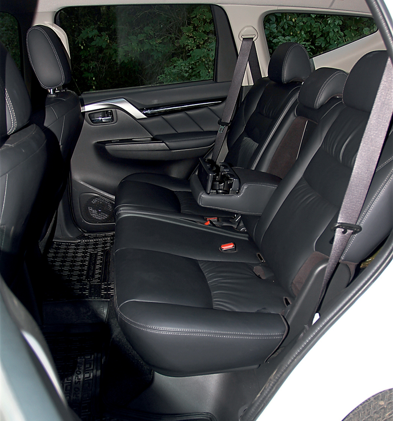 Mitsubishi Pajero Sport III