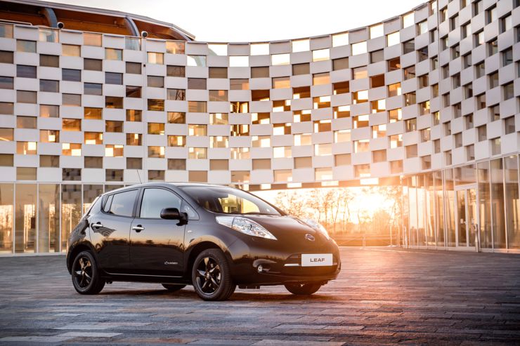 nissan-leaf-black-edition-2016-3