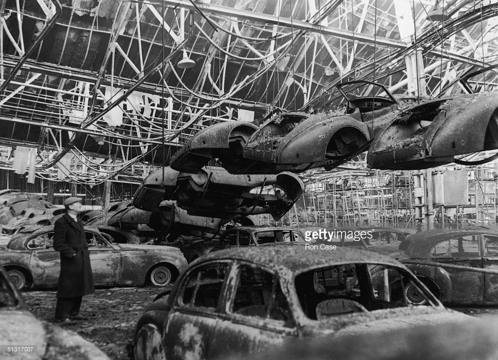 jaguar-factory-1960