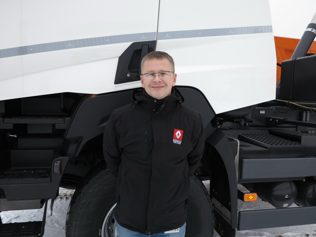Михаил Лапшин Представитель по продажам грузовиков Renault Trucks