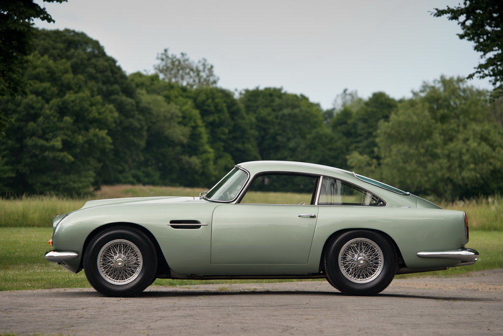 Aston Martin DB4 GT
