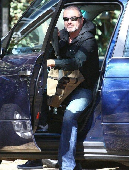 Джордж Майкл и автомобили: на чем ездил легендарный певец Джордж Майкл и автомобили: на чем ездил легендарный певец