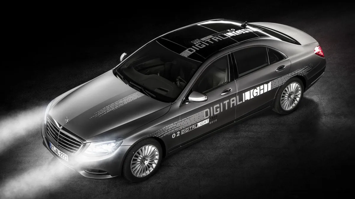 Mercedes-Benz представил проекционные светодиодные фары