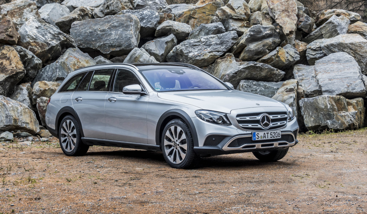 На тесте «Автоцентра» - универсал Mercedes-Benz E-Class All-Terrain