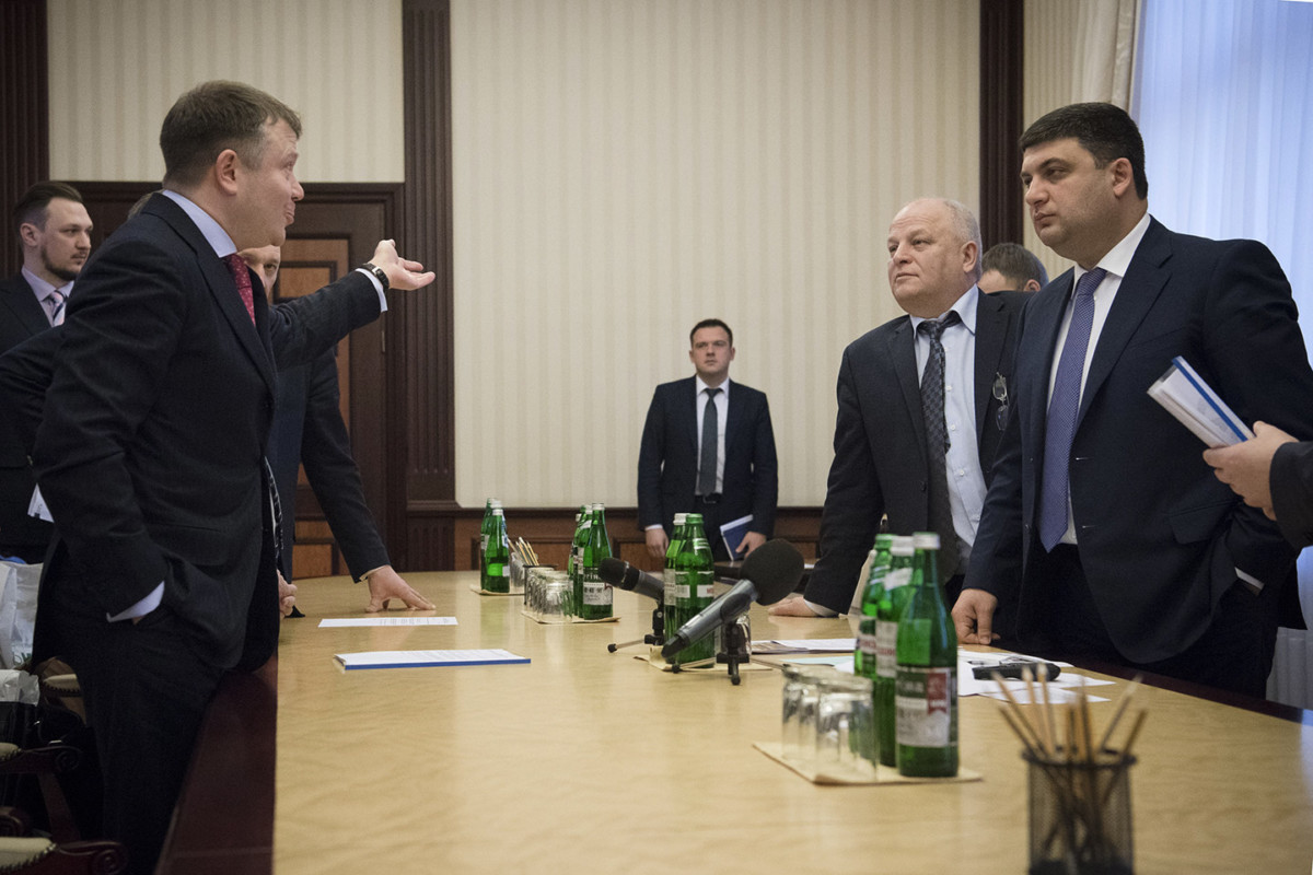 Премьер-министр провел совещание с руководством ПАО «АвтоКрАЗ»