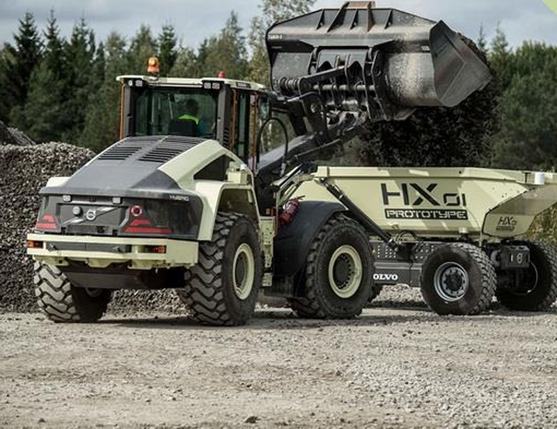 Автономный самосвал Volvo HX1 