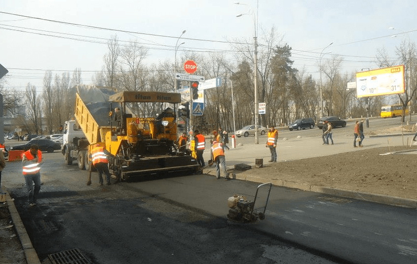 В Киеве к Евровидению отремонтируют дороги