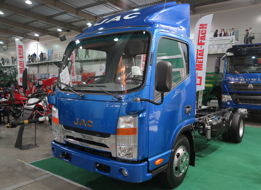 Новый грузовик JAC N56