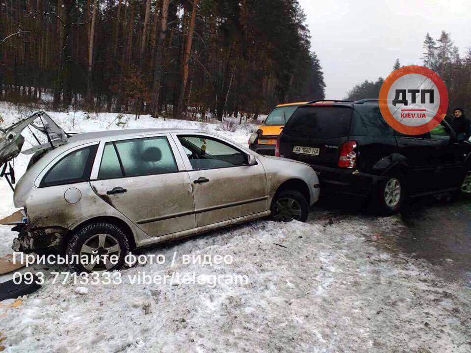 Внимание, гололед! Движение на дорогах Украины временно ограничено