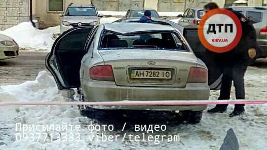 Осторожно, падает лед. Новая опасность для водителей в Украине