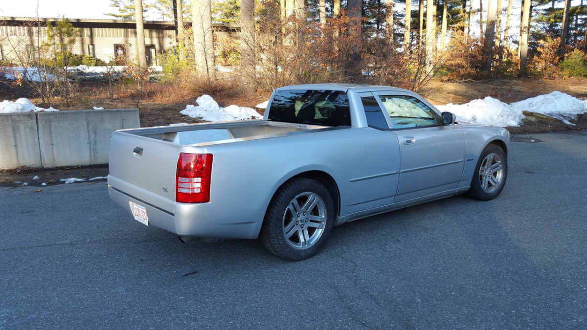 Спорт-седан Dodge Charger превратили в оригинальный пикап Спорт-седан Dodge Charger превратили в оригинальный пикап