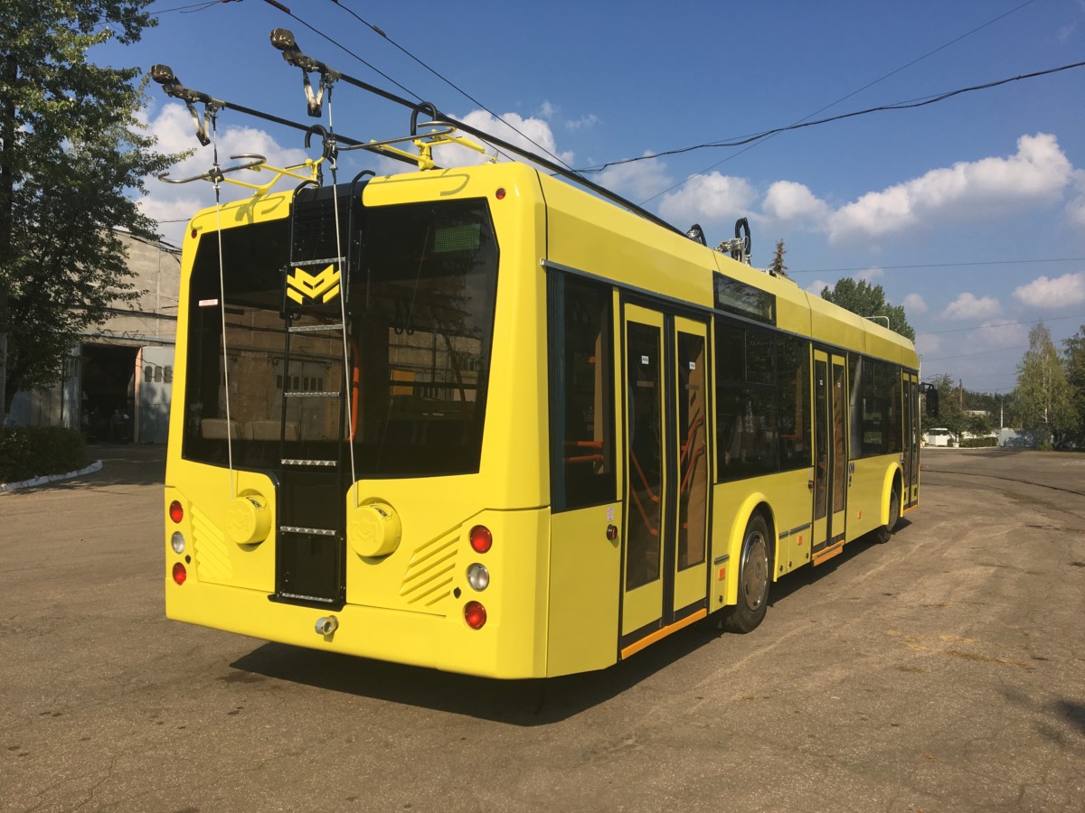 Обновленный троллейбус «Белкоммунмаш» модели 321