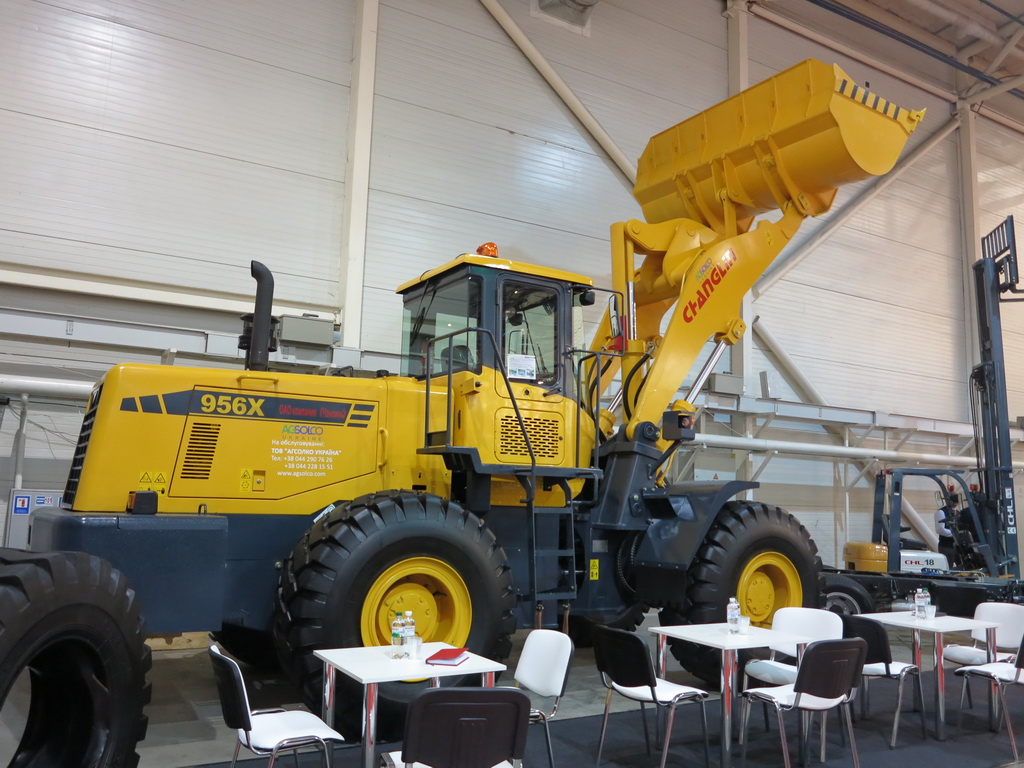 Фронтальный погрузчик Сhanglin