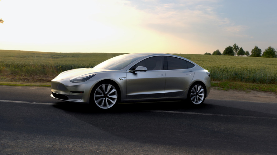 Электромобиль Tesla Model 3 получит заряженную версию