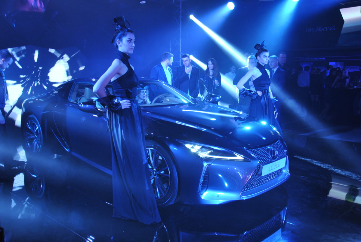 В Украине презентовано новое купе Lexus LC