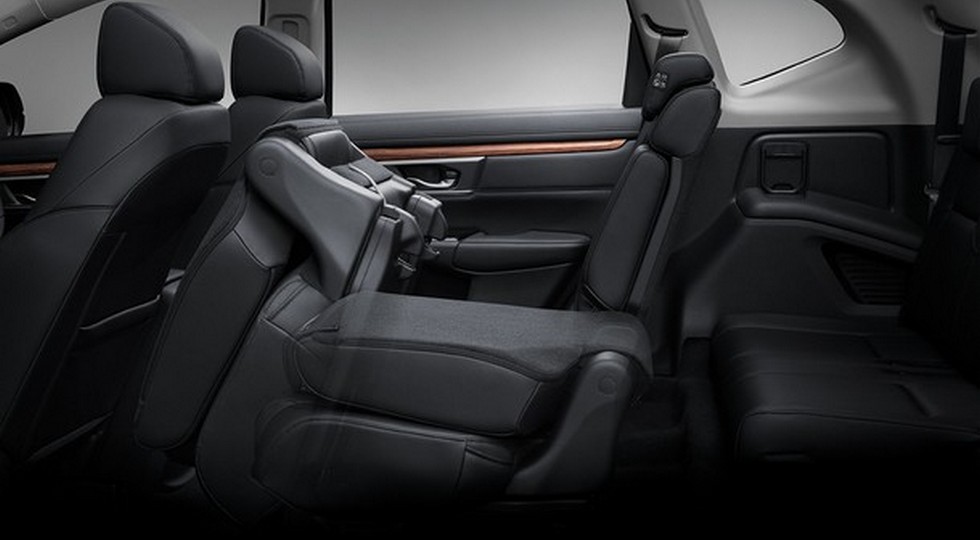 Семиместный кроссовер Honda CR-V: первые официальные фото Семиместный кроссовер Honda CR-V: первые официальные фото