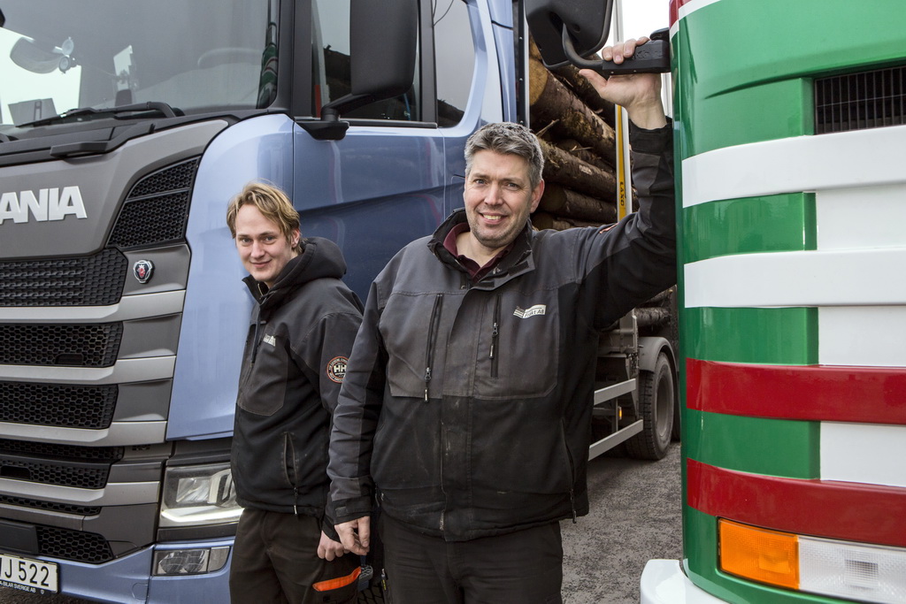Тест-драйв отца и сына: Йохан и Лукас Реммерт за рулем грузовиков Scania 1992 и 2016 гг. выпуска