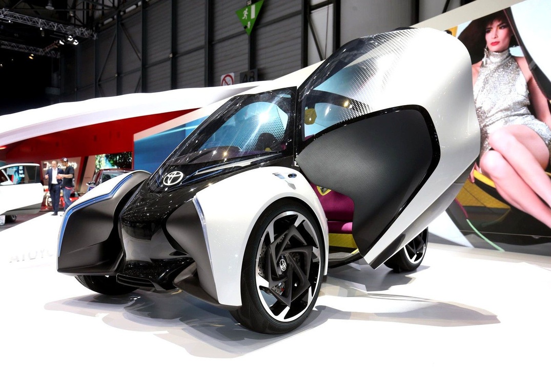 Toyota представила в Женеве автомобиль 2030 года