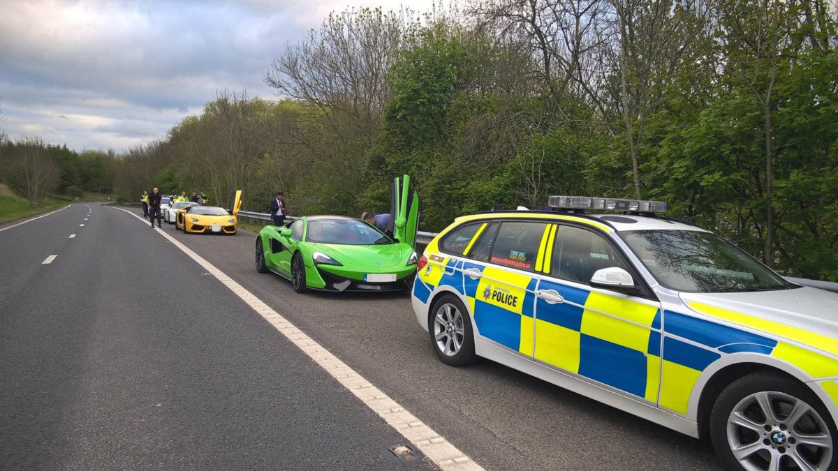 Полиция отобрала суперкары у водителей за «антисоциальное вождение»