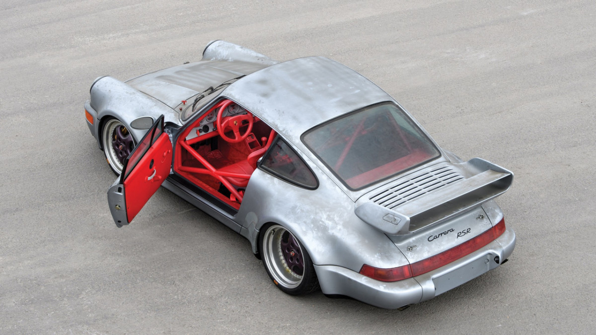Простоявший четверть века Porsche 911 продали за $2 миллиона