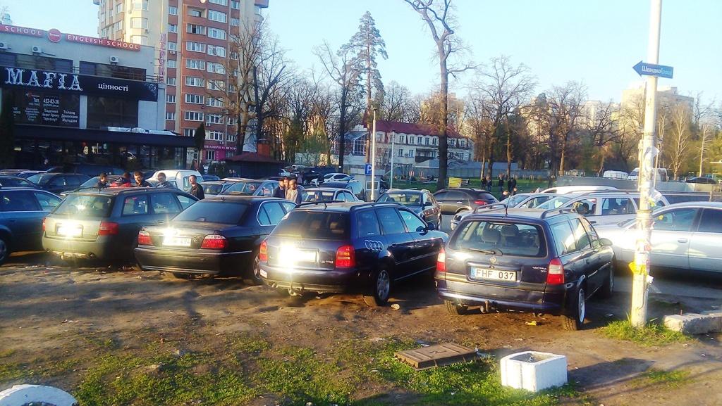 Завтра нерастаможенные авто могут заблокировать центр Киева